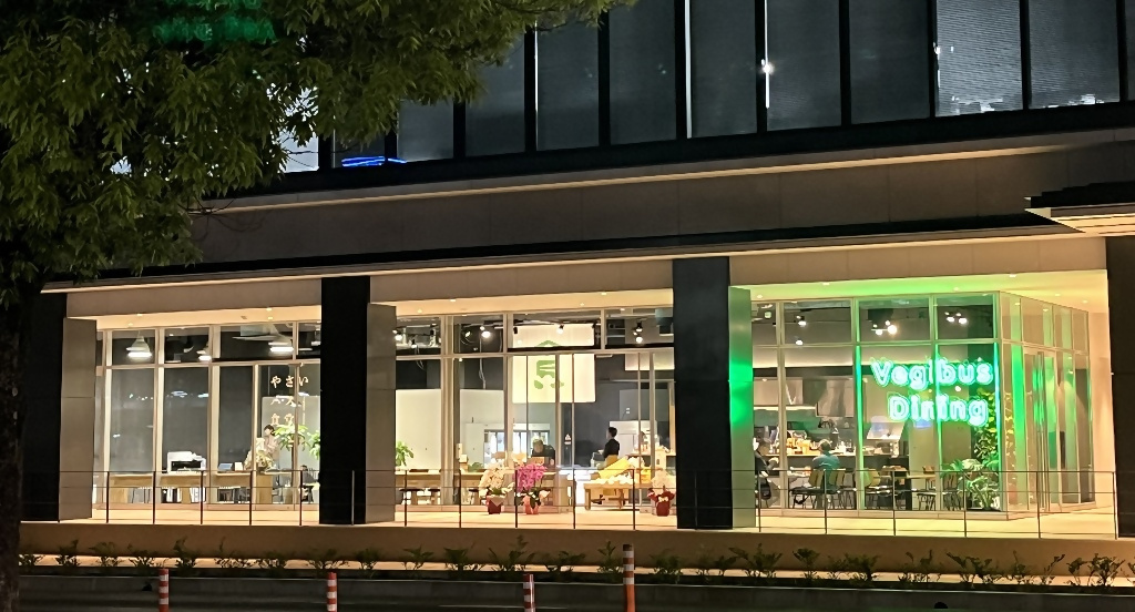 やさいバス食堂